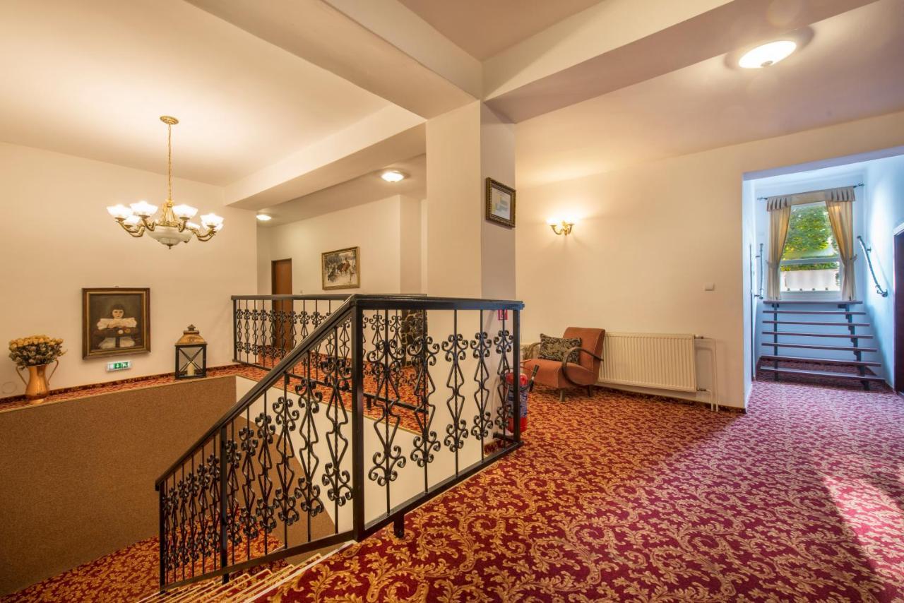 Svatojansky Kastiel Hotel Liptovský Ján Exterior foto