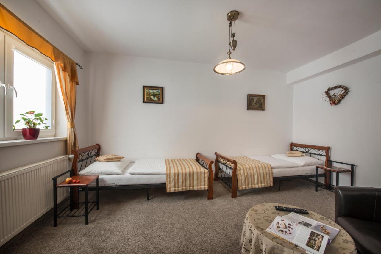 Svatojansky Kastiel Hotel Liptovský Ján Exterior foto